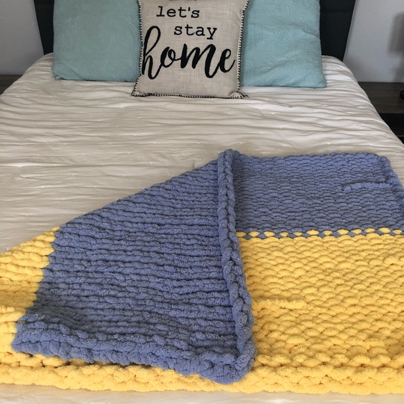 Ukrainian Flag Chunky Blanket! Baby Yellow and Baby Blue! Throw Blanket! - Picture 2 of 2